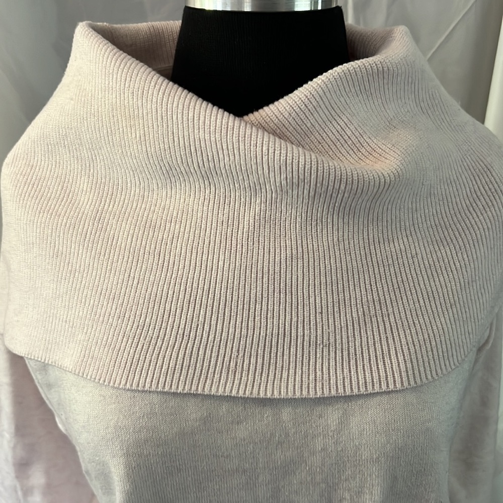 Sweater - Picture 2 of 6